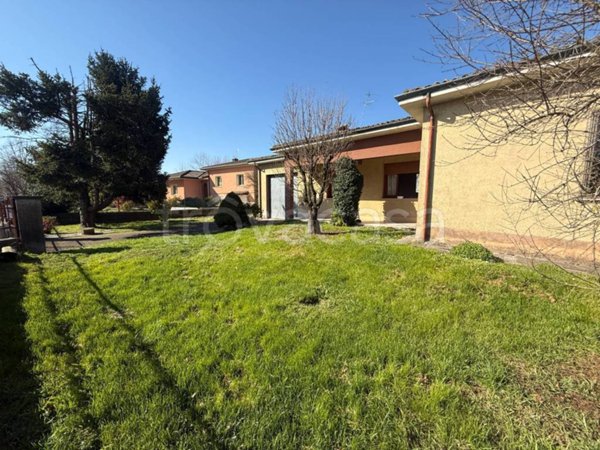 casa indipendente in vendita a Magnacavallo