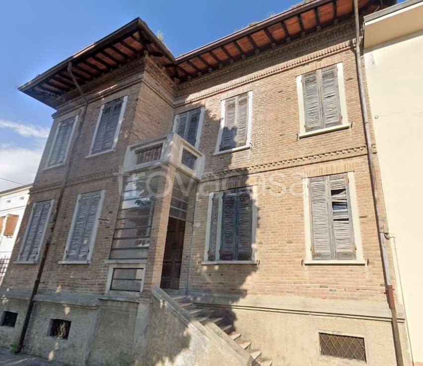 casa indipendente in vendita a Magnacavallo