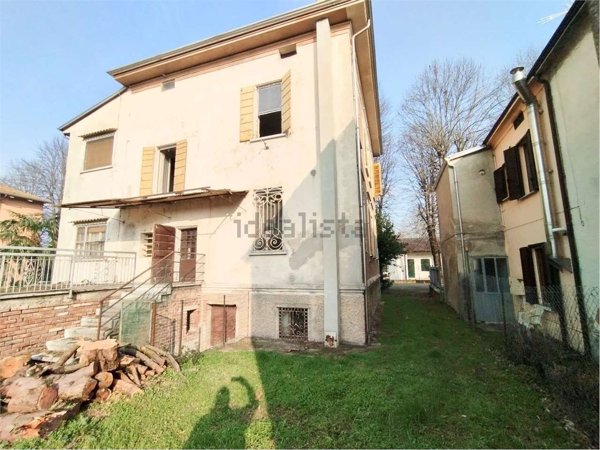 casa indipendente in vendita a Magnacavallo
