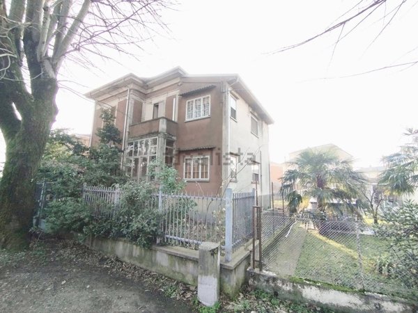 casa indipendente in vendita a Magnacavallo