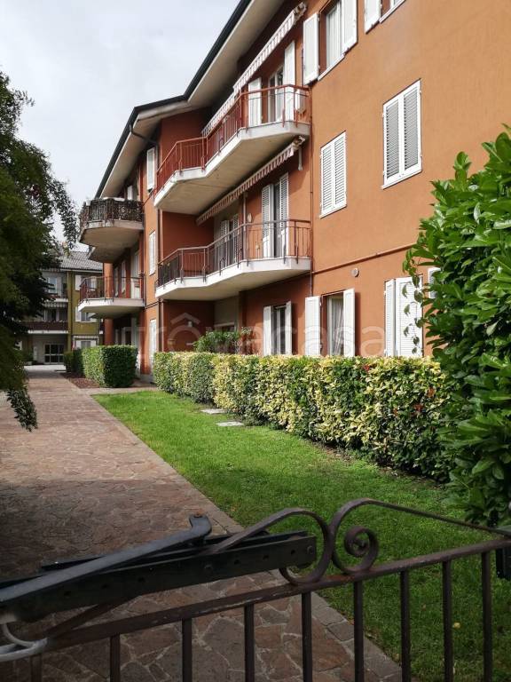 appartamento in vendita a Mantova in zona Tè Brunetti