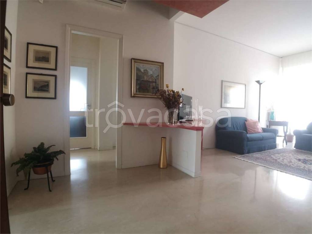 appartamento in vendita a Mantova in zona Valletta Valsecchi