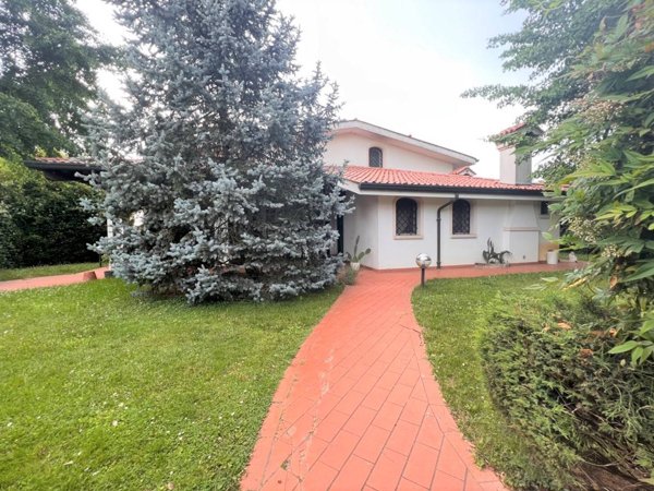 casa indipendente in vendita a Mantova