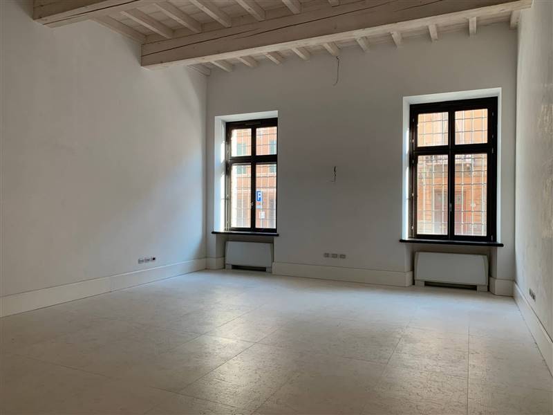 ufficio in vendita a Mantova in zona Centro Storico