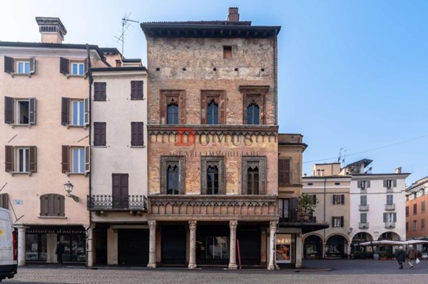 casa indipendente in vendita a Mantova in zona Corso Vittorio Emanuele II