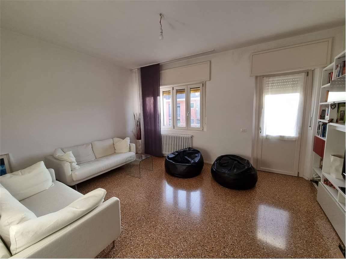 appartamento in vendita a Mantova in zona Valletta Paiolo