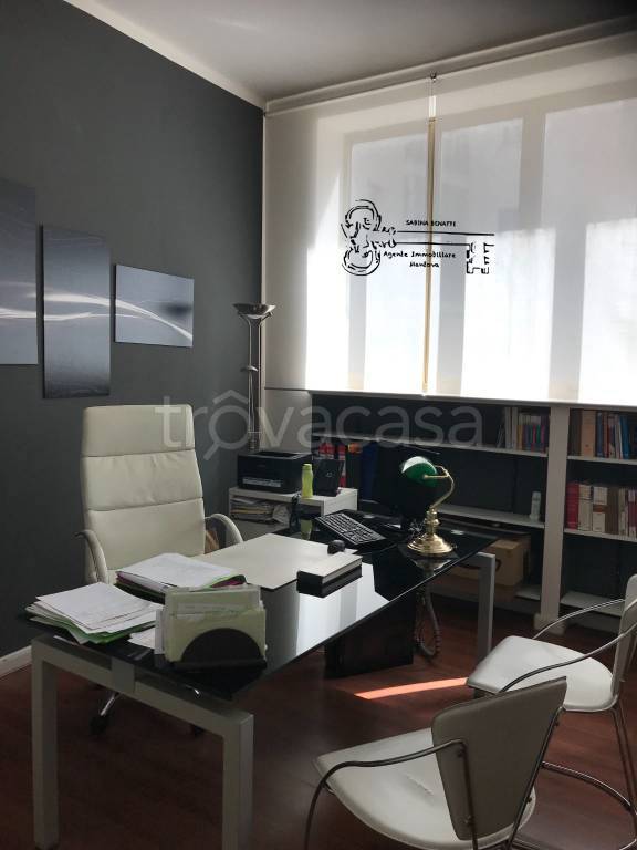 ufficio in vendita a Mantova in zona Centro Storico