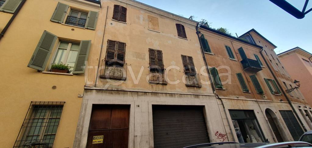 casa indipendente in vendita a Mantova