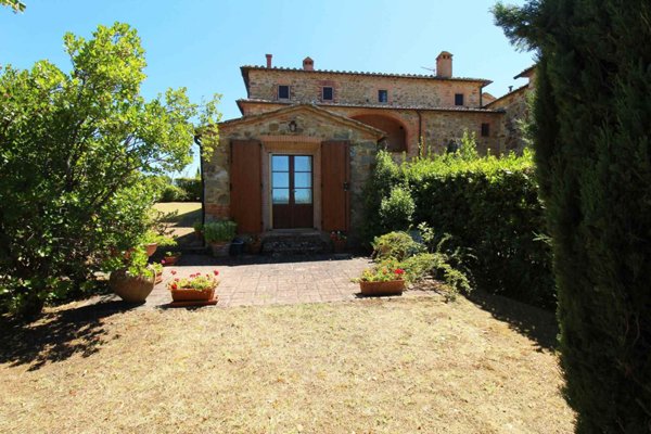 casa indipendente in vendita a Mantova in zona Castelnuovo