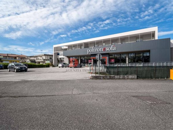 intera palazzina in vendita a Mantova in zona Lunetta-Frassino