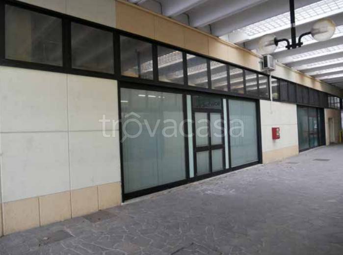 negozio in vendita a Mantova in zona Chiesanuova