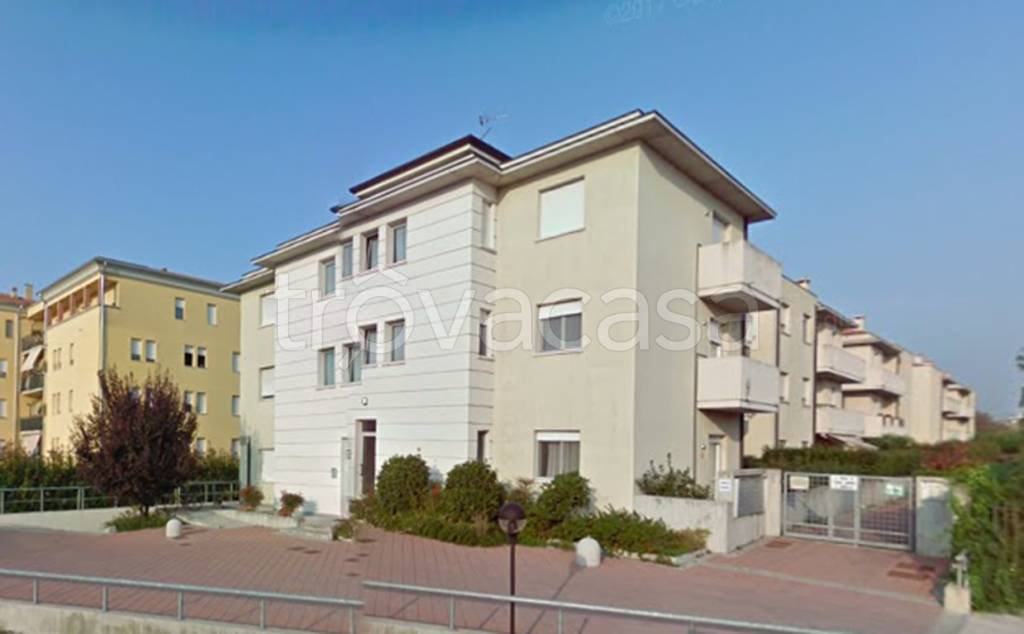 appartamento in vendita a Mantova in zona Chiesanuova