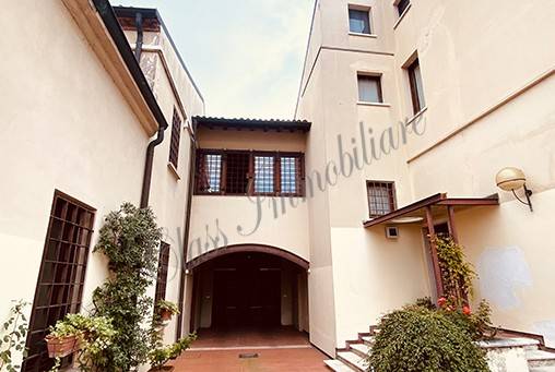 casa indipendente in vendita a Mantova in zona Centro Storico