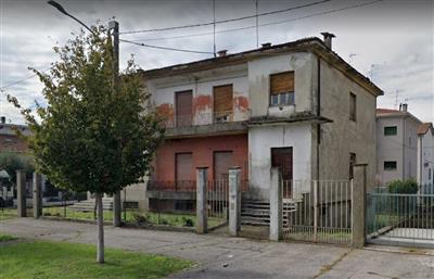 appartamento in vendita a Mantova in zona Tè Brunetti
