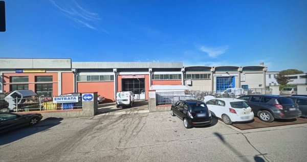 capannone in vendita a Mantova in zona Belfiore