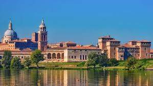 intera palazzina in vendita a Mantova in zona Centro Storico