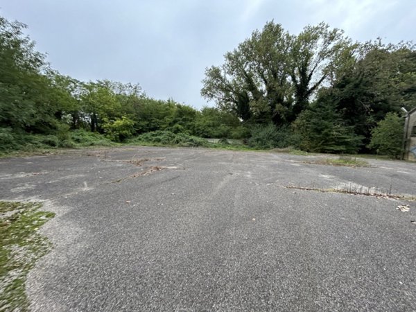 negozio in vendita a Mantova in zona Gambarana