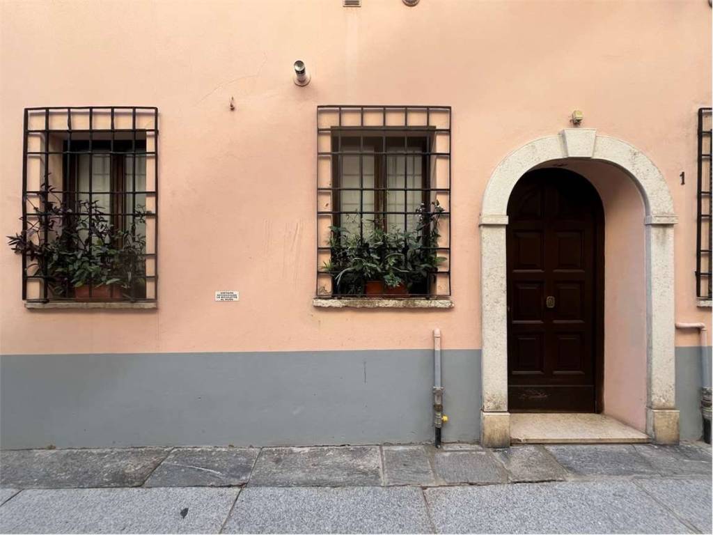 ufficio in vendita a Mantova in zona Virgiliana