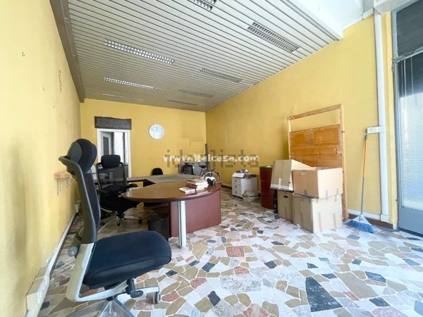 ufficio in vendita a Mantova in zona Centro Storico