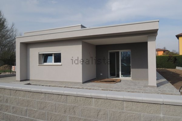 casa indipendente in vendita a Mantova