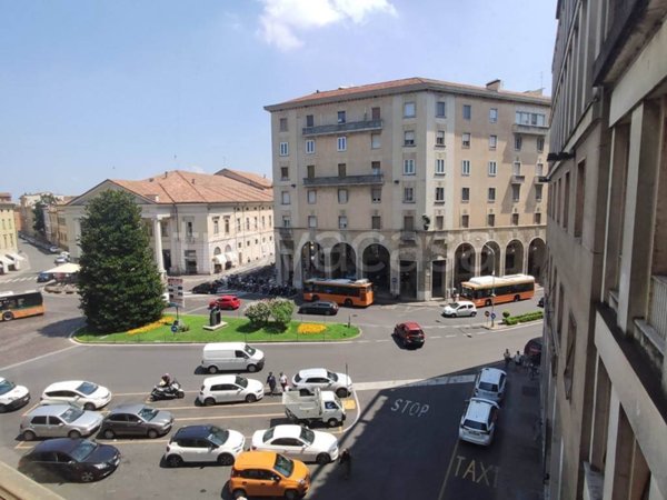 ufficio in vendita a Mantova in zona Centro Storico