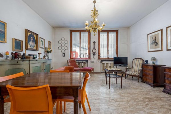 appartamento in vendita a Mantova in zona Corso Vittorio Emanuele II