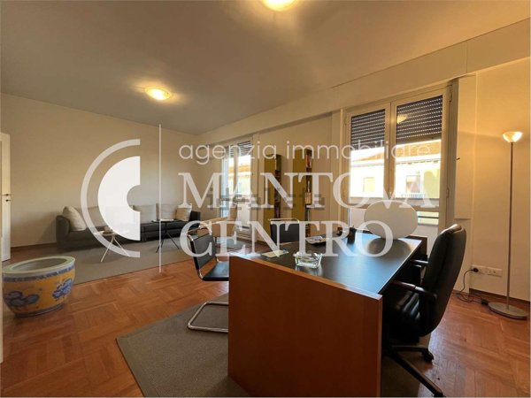 appartamento in vendita a Mantova in zona Centro Storico