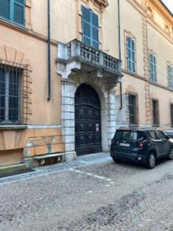 intera palazzina in vendita a Mantova in zona Centro Storico
