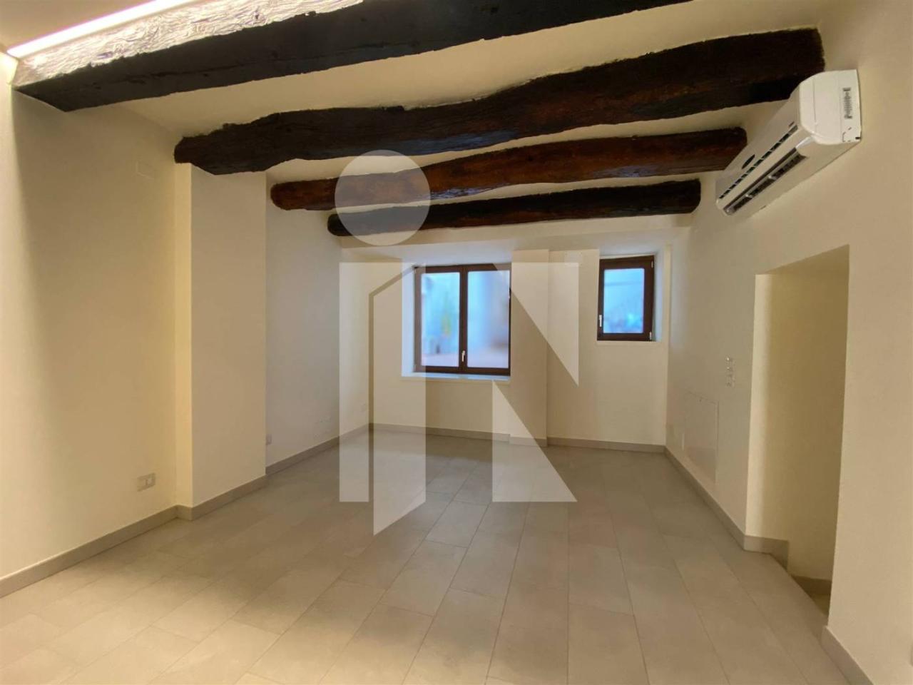 appartamento in vendita a Mantova in zona Centro Storico