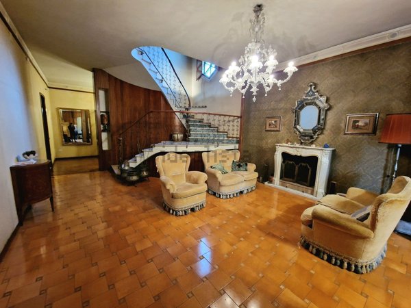 casa indipendente in vendita a Mantova