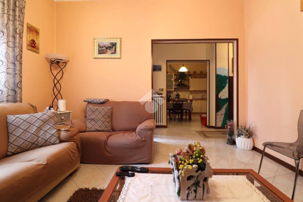 casa indipendente in vendita a Mantova in zona Lunetta-Frassino