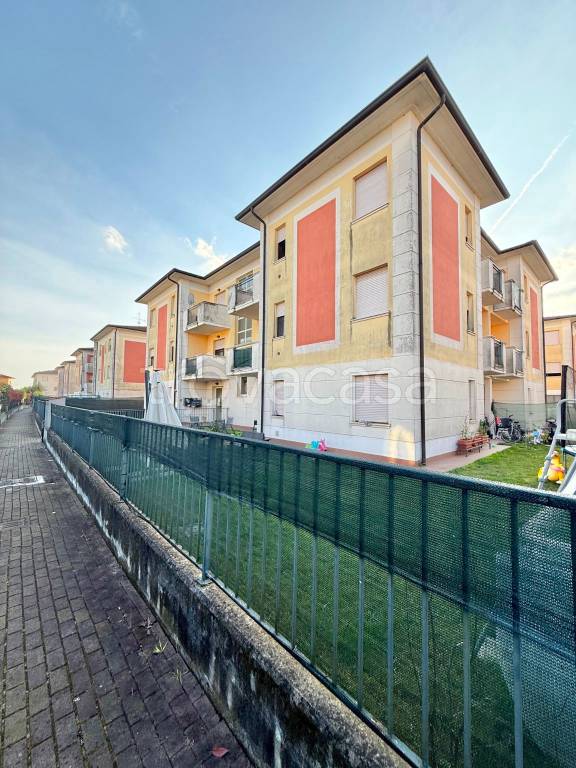appartamento in vendita a Mantova in zona Cittadella