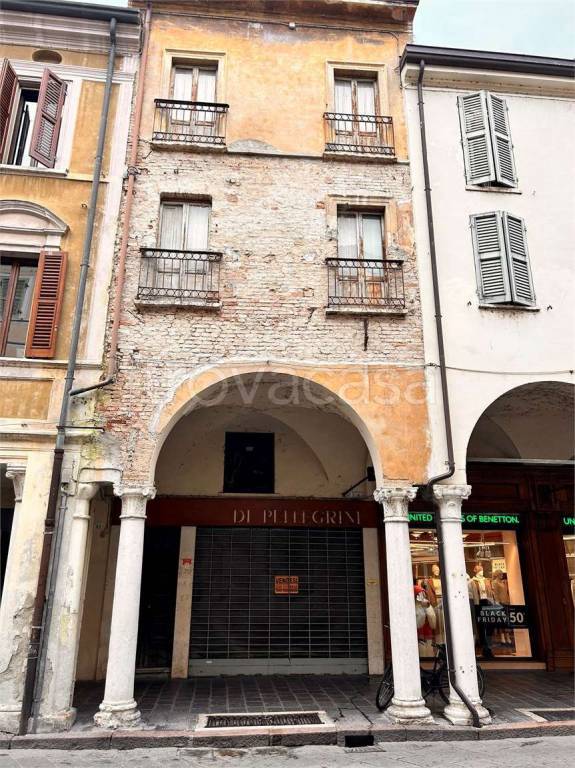 casa indipendente in vendita a Mantova