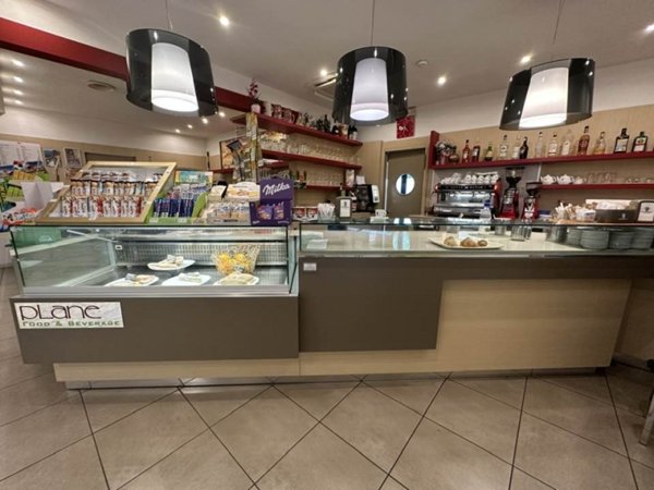 negozio in vendita a Mantova