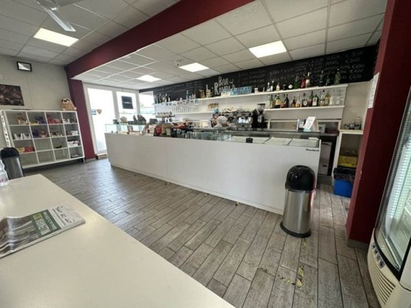 negozio in vendita a Mantova