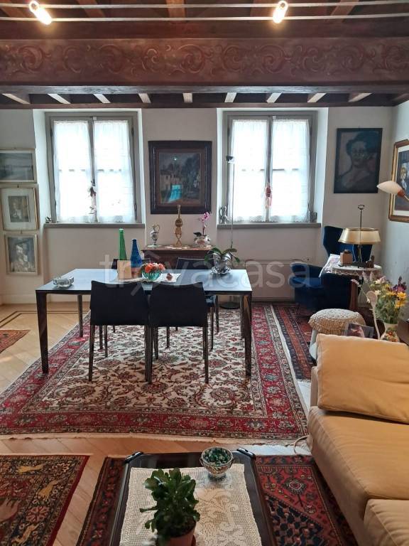 appartamento in vendita a Mantova in zona Centro Storico