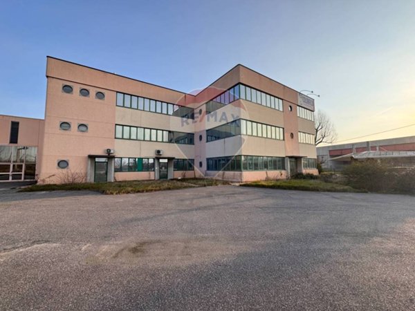negozio in vendita a Mantova in zona BorgoVirgiliana