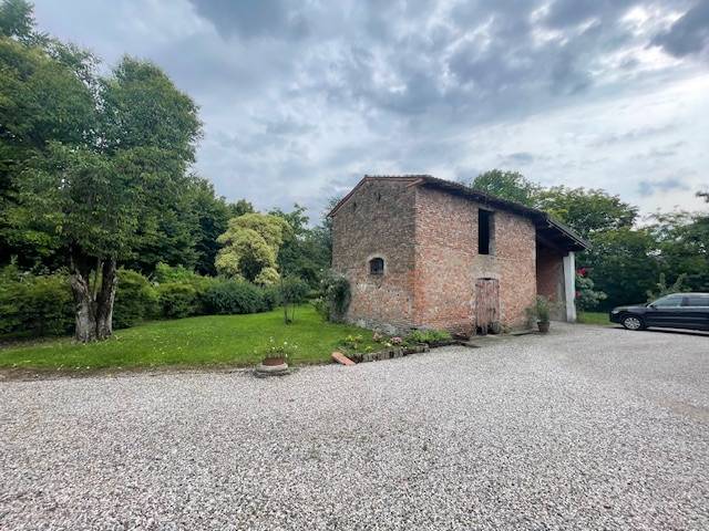 ufficio in vendita a Mantova in zona Frassino