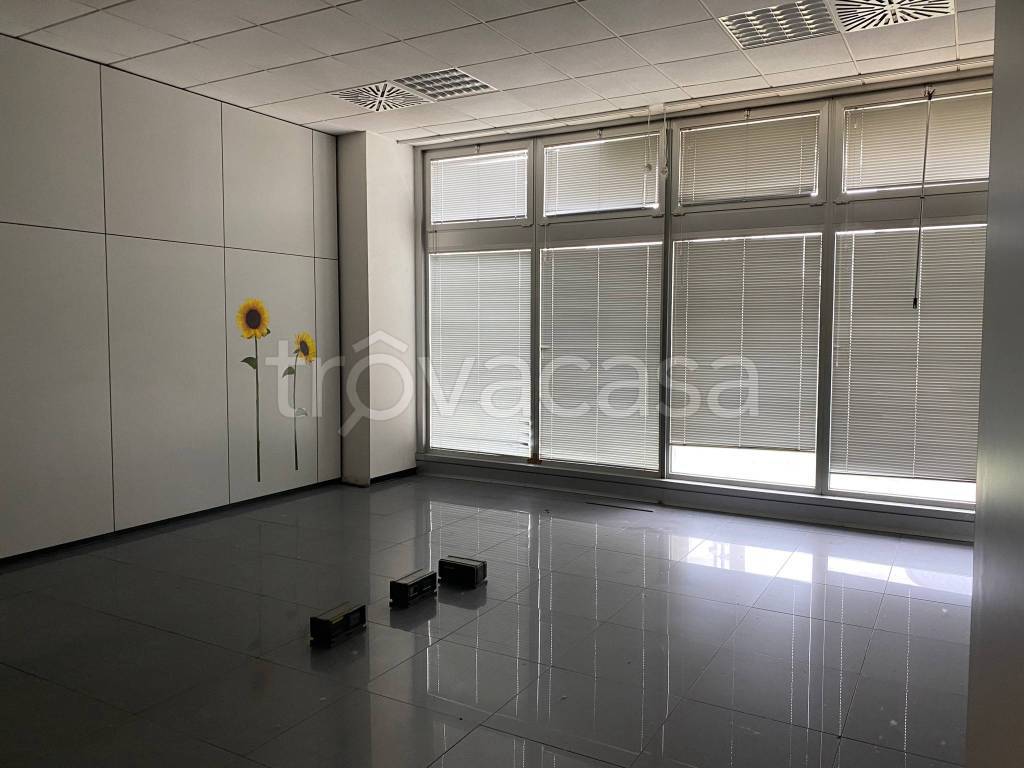 ufficio in vendita a Mantova in zona Case Ghisiolo