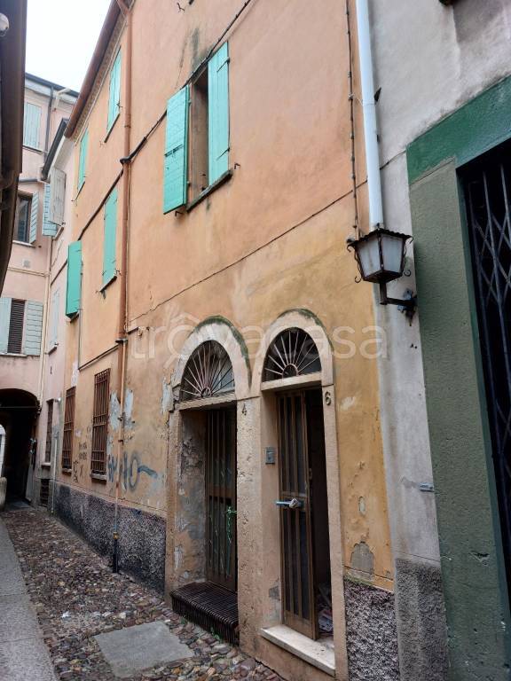 casa indipendente in vendita a Mantova