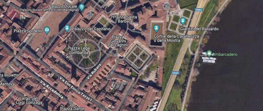 casa indipendente in vendita a Mantova in zona Centro Storico