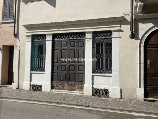 appartamento in vendita a Mantova in zona Centro Storico