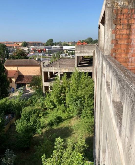 intera palazzina in vendita a Mantova in zona Cittadella