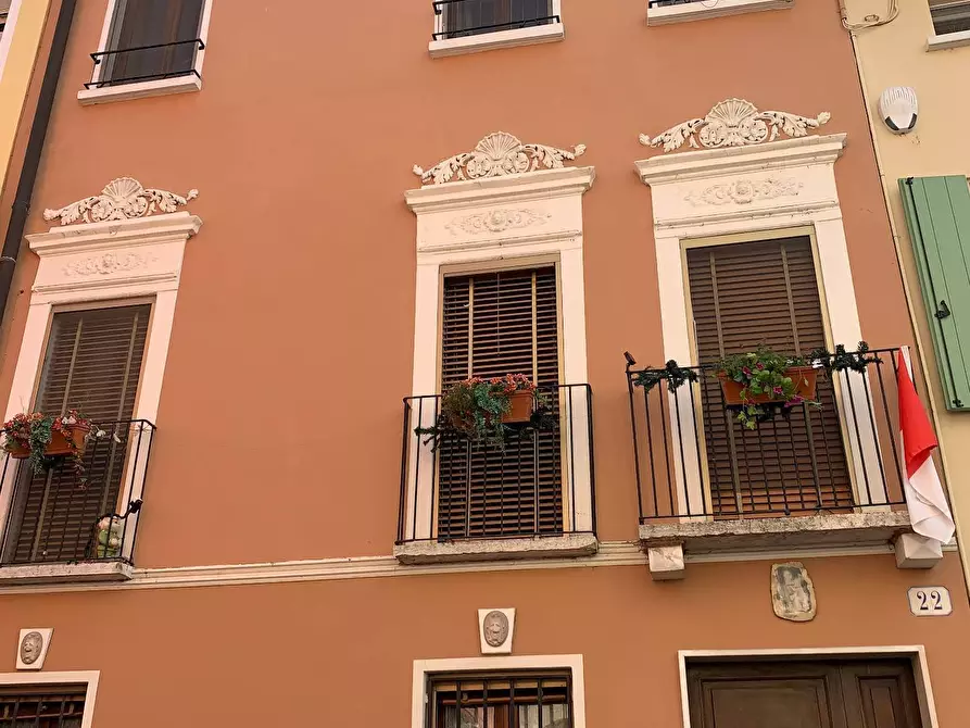 casa indipendente in vendita a Mantova in zona Centro Storico