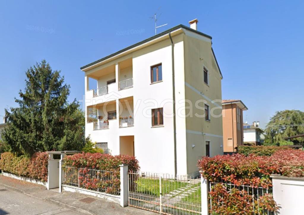 appartamento in vendita a Mantova in zona Gambarana