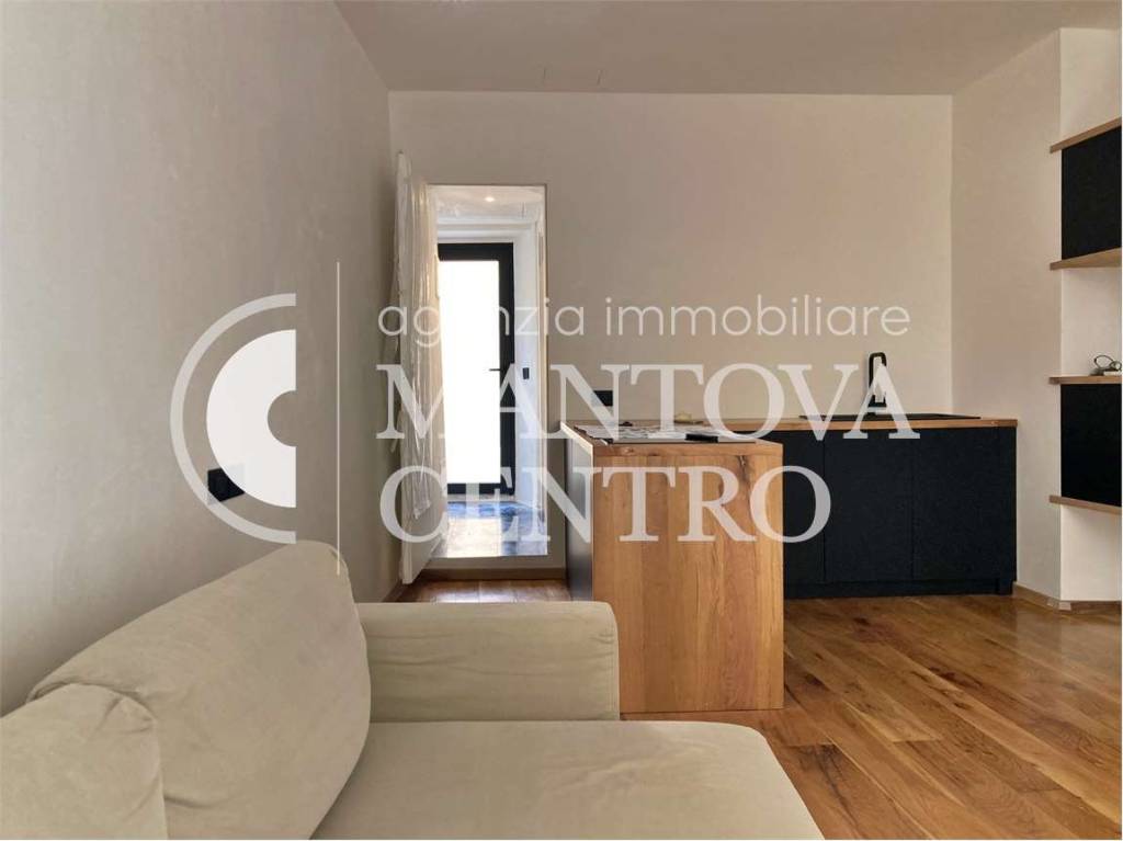 appartamento in vendita a Mantova in zona Centro Storico