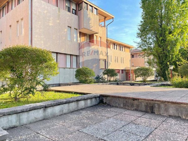 appartamento in vendita a Mantova in zona Lunetta