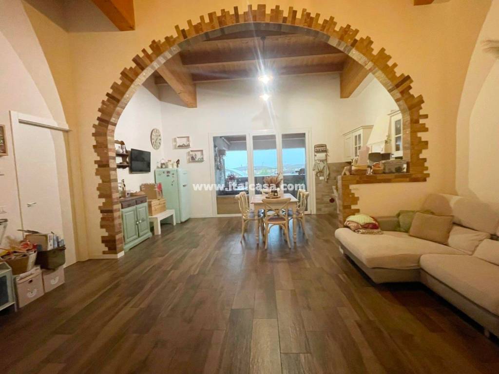 appartamento in vendita a Mantova in zona Chiesanuova