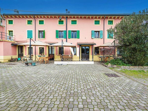 negozio in vendita a Mantova