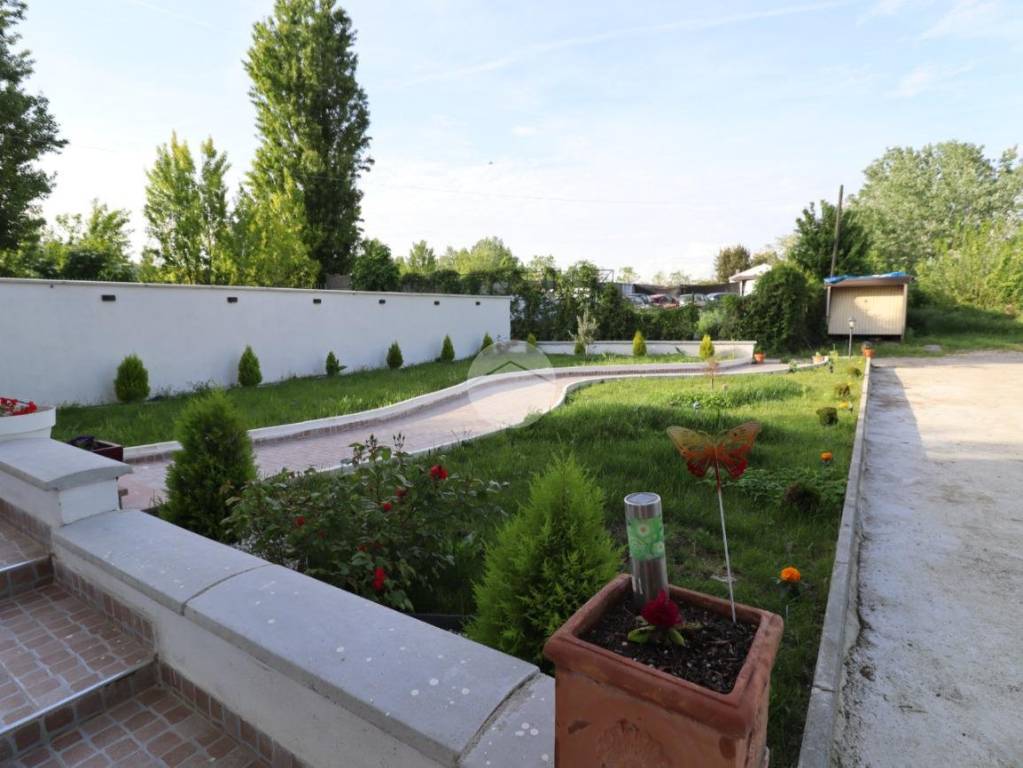 appartamento in vendita a Mantova in zona Lunetta-Frassino